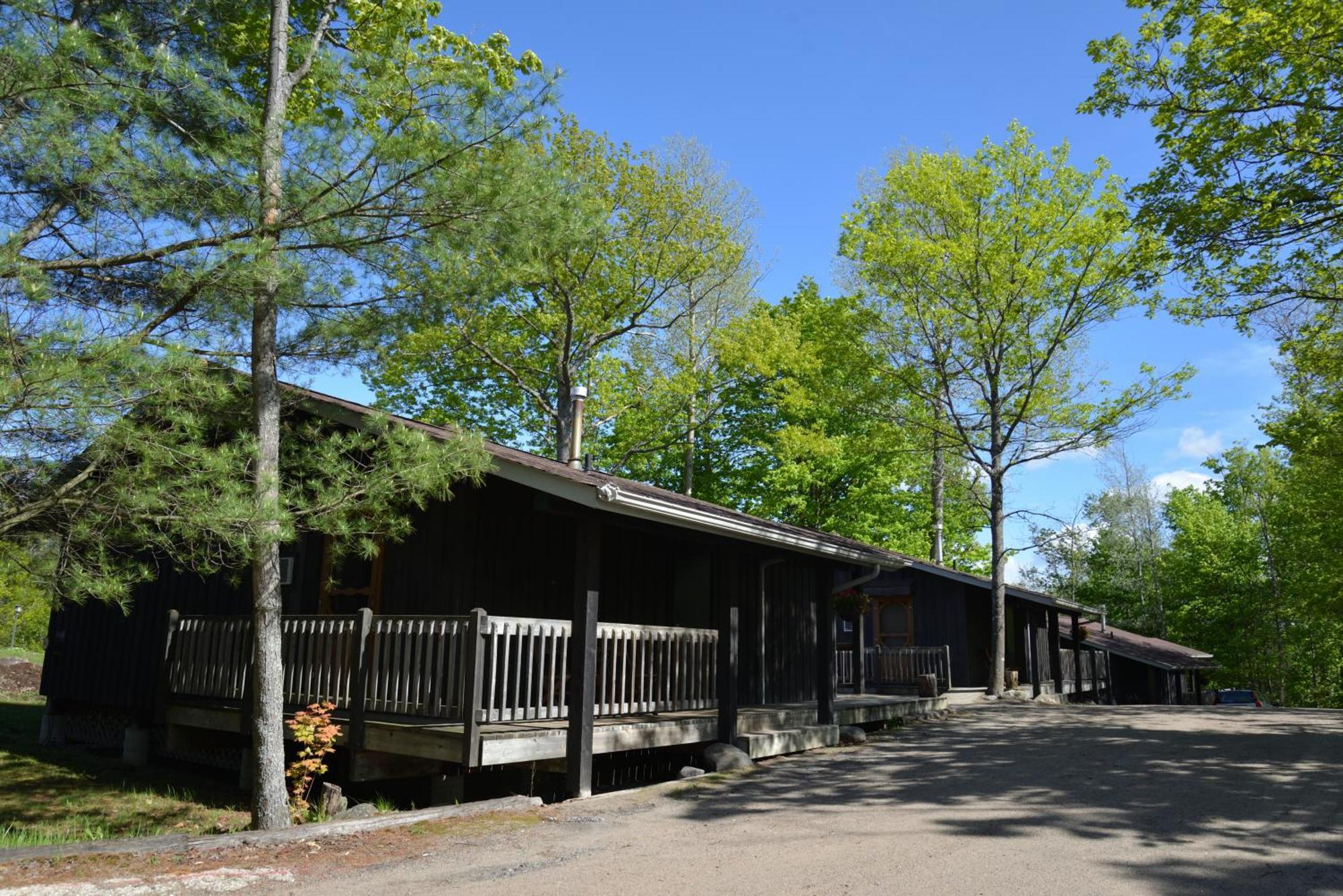 Log Cabin Inn Парри-Саунд Экстерьер фото